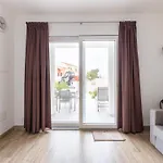 Apartamento A Due Passi Dal Mare, Con Ampio Giardino