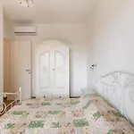 A Due Passi Dal Mare, Con Ampio Giardino *