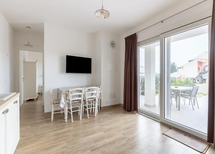 Apartman A Due Passi Dal Mare, Con Ampio Giardino *