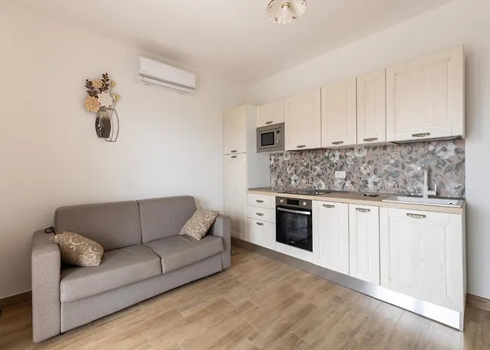 Apartman A Due Passi Dal Mare, Con Ampio Giardino *