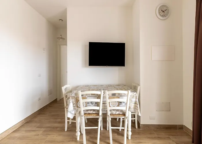 A Due Passi Dal Mare, Con Ampio Giardino * Castelsardo